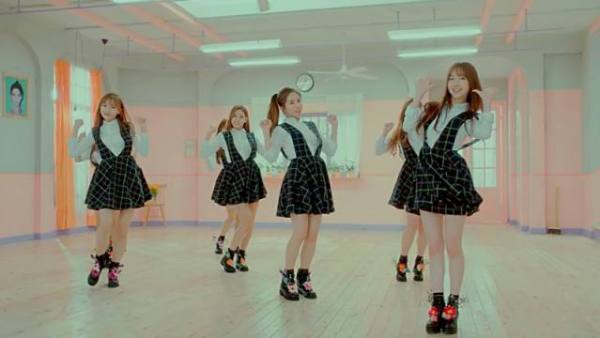 Lovelyz Were Meant To Be Robotic In Ah Choo Mv Too Bad The Song Was Too Asian Junkie