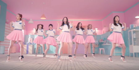 CLC’s “High Heels” MV with all the members is a lot better at least ...