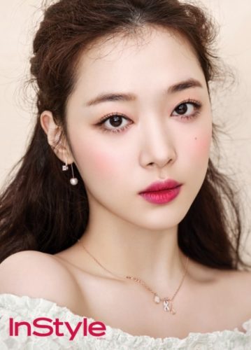 Sulli keeps getting modelling jobs and her critics are only helping ...