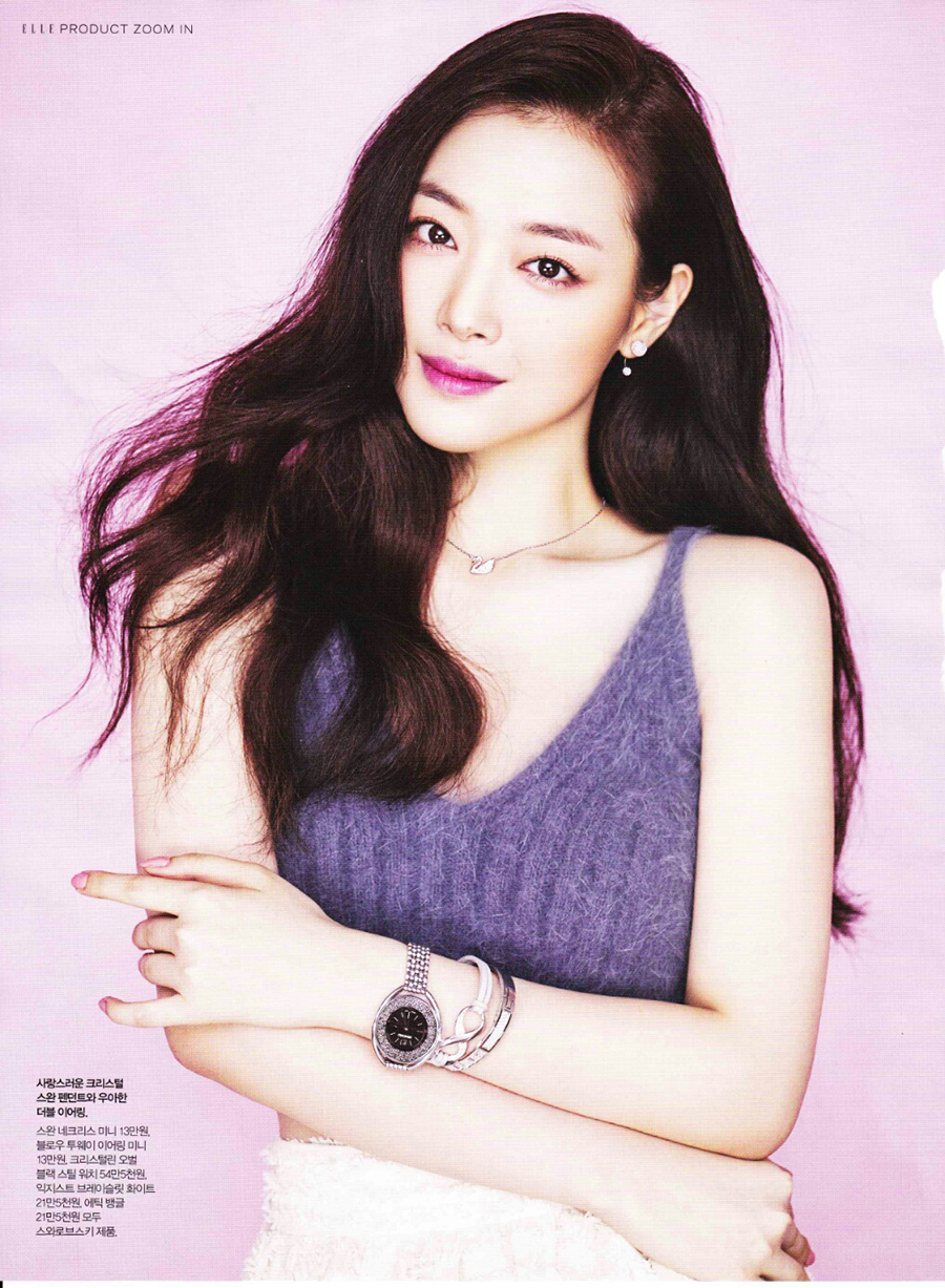 Sulli Talks To Elle Korea About Finding Herself Living Freely And Drawing For Iu Asian Junkie