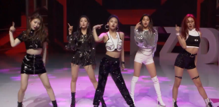 Itzy Perform Choreo Mashup Of “irony” “bad Girl Good Girl” “like Ooh Ahh” At Debut Showcase